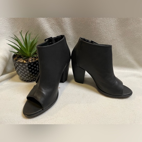 Michael Antonio booties - Picture 2 of 9